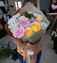 Букет цветов из:  Герберы, Розы и Хризантемы в Судже