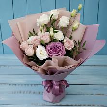 Букет цветов из:  Розы и Лизиантусы в Судже