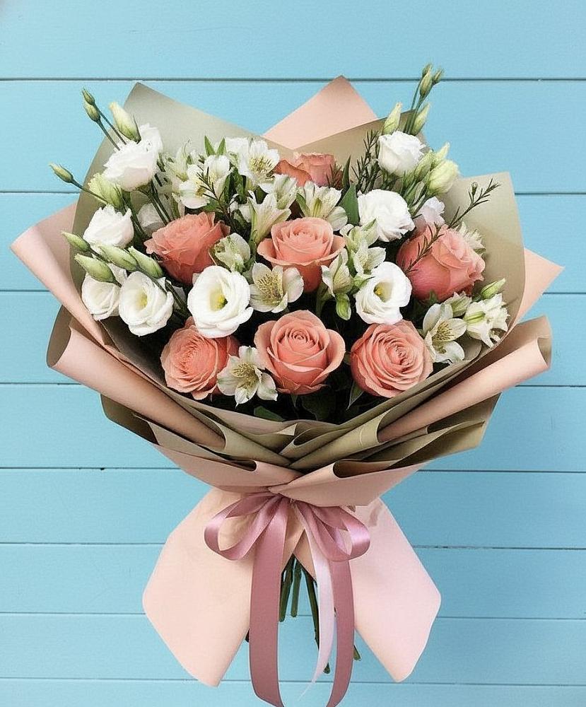 Букет цветов из: Розы, Альстромерии и Лизиантусы в Судже