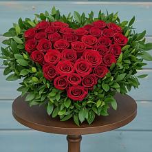 Цветочная композиция из Розы в виде сердца в Судже