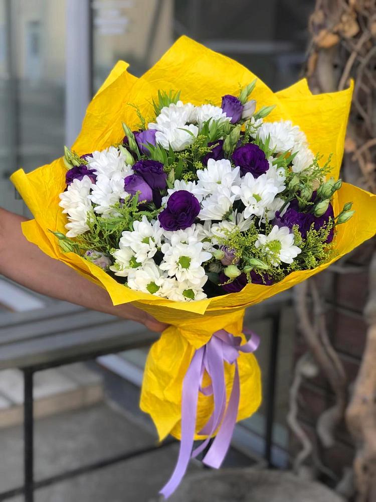 Букет цветов из: Ирисы, Хризантемы и Ромашки в Судже
