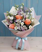 Букет цветов из:  Лизиантусы, Розы, Альстромерии и Гипсофила в Судже