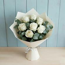 Букет Белые розы в Эвкалипте в Судже