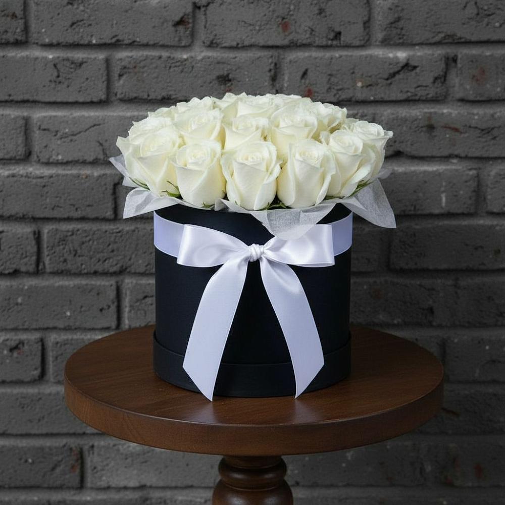 Цветочная композиция из Розы в шляпной коробке в Судже