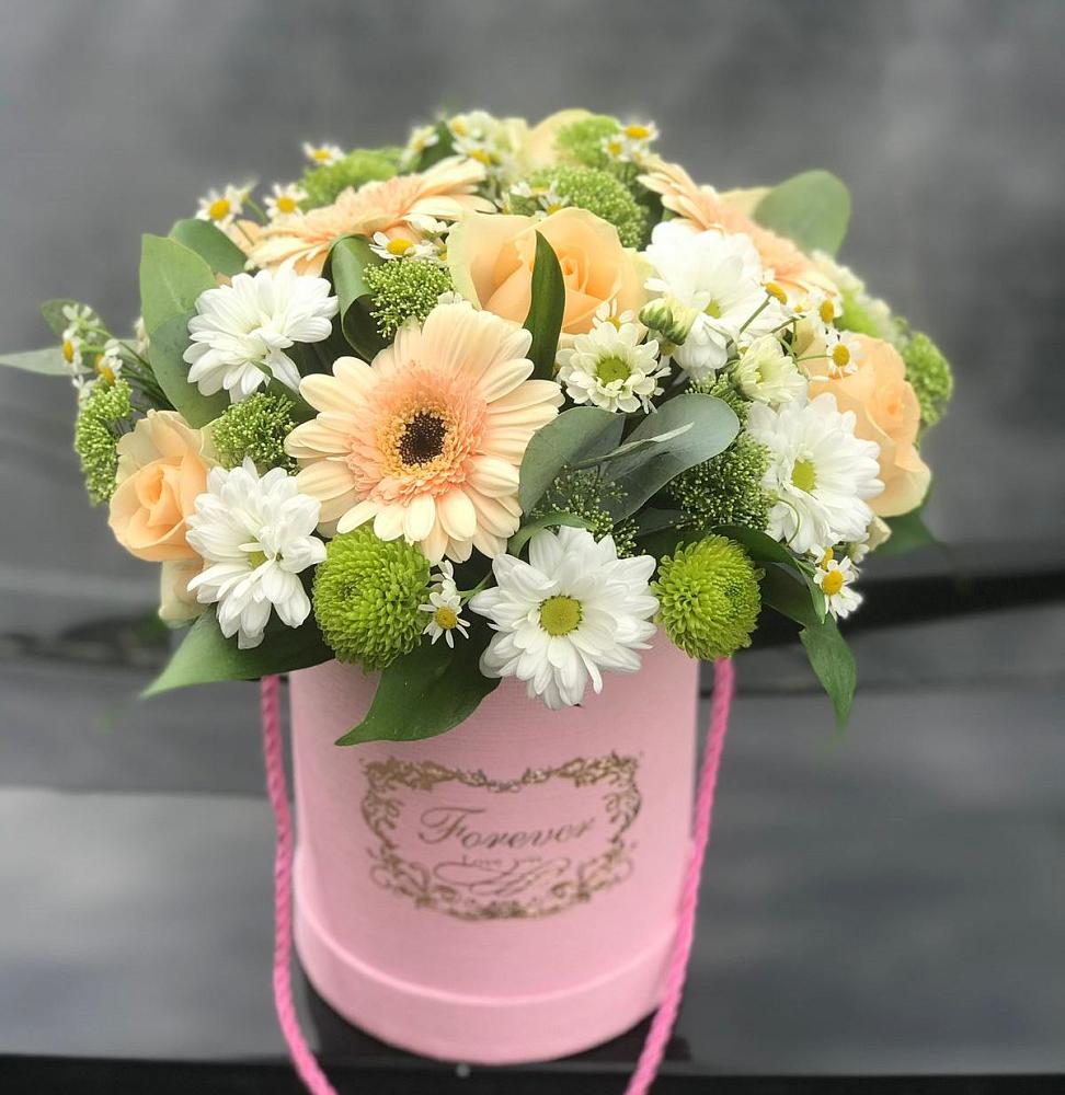 Цветочная композиция из Розы, Герберы и Хризантемы в шляпной коробке в Судже