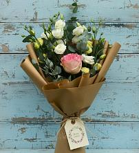 Букет цветов из:  Розы и Лизиантусы в Судже