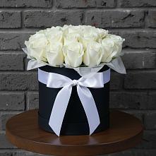 Цветочная композиция из Розы в шляпной коробке в Судже